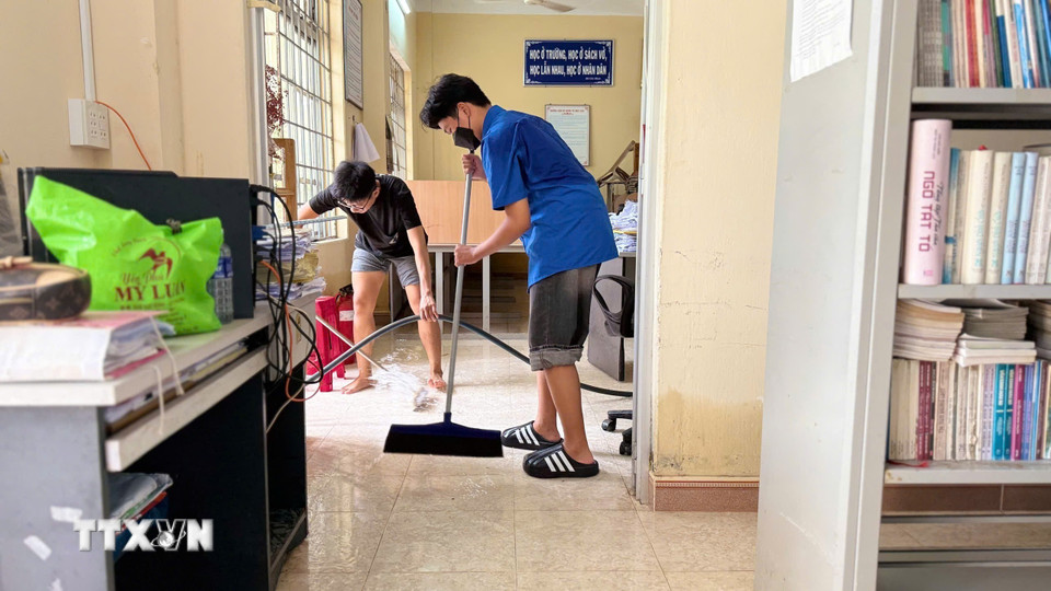 Bộ Giáo dục và Đào tạo sẽ cấp phát miễn phí sách giáo khoa cho học sinh vùng lũ